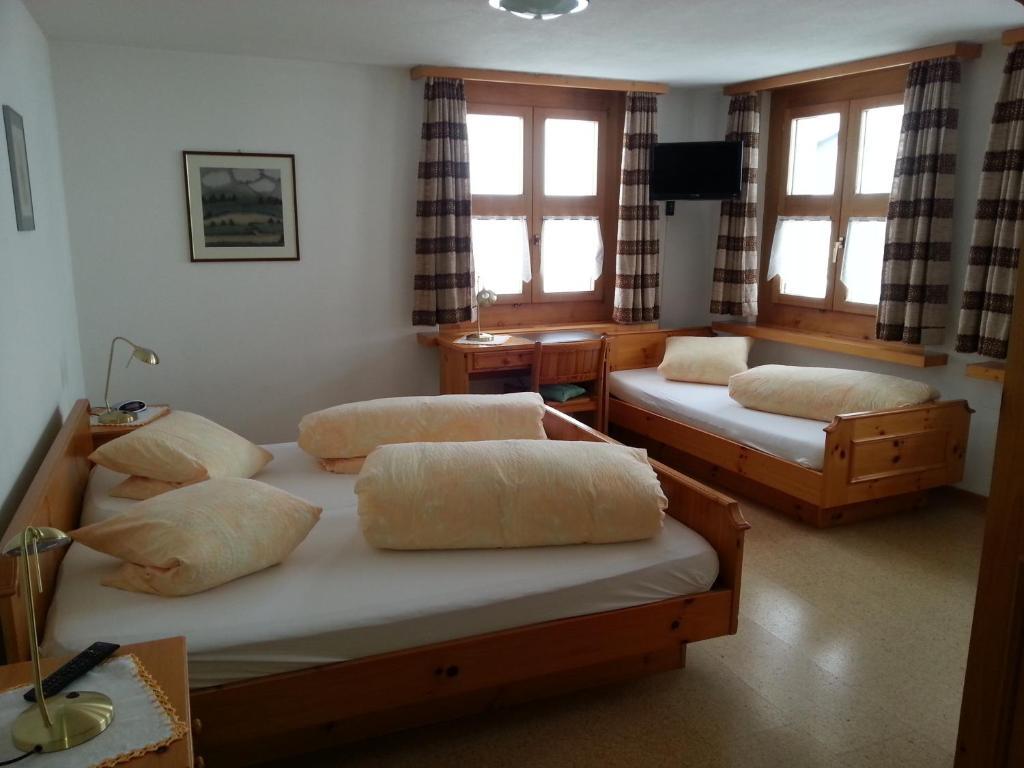 Hotel Chavalatsch Müstair الغرفة الصورة